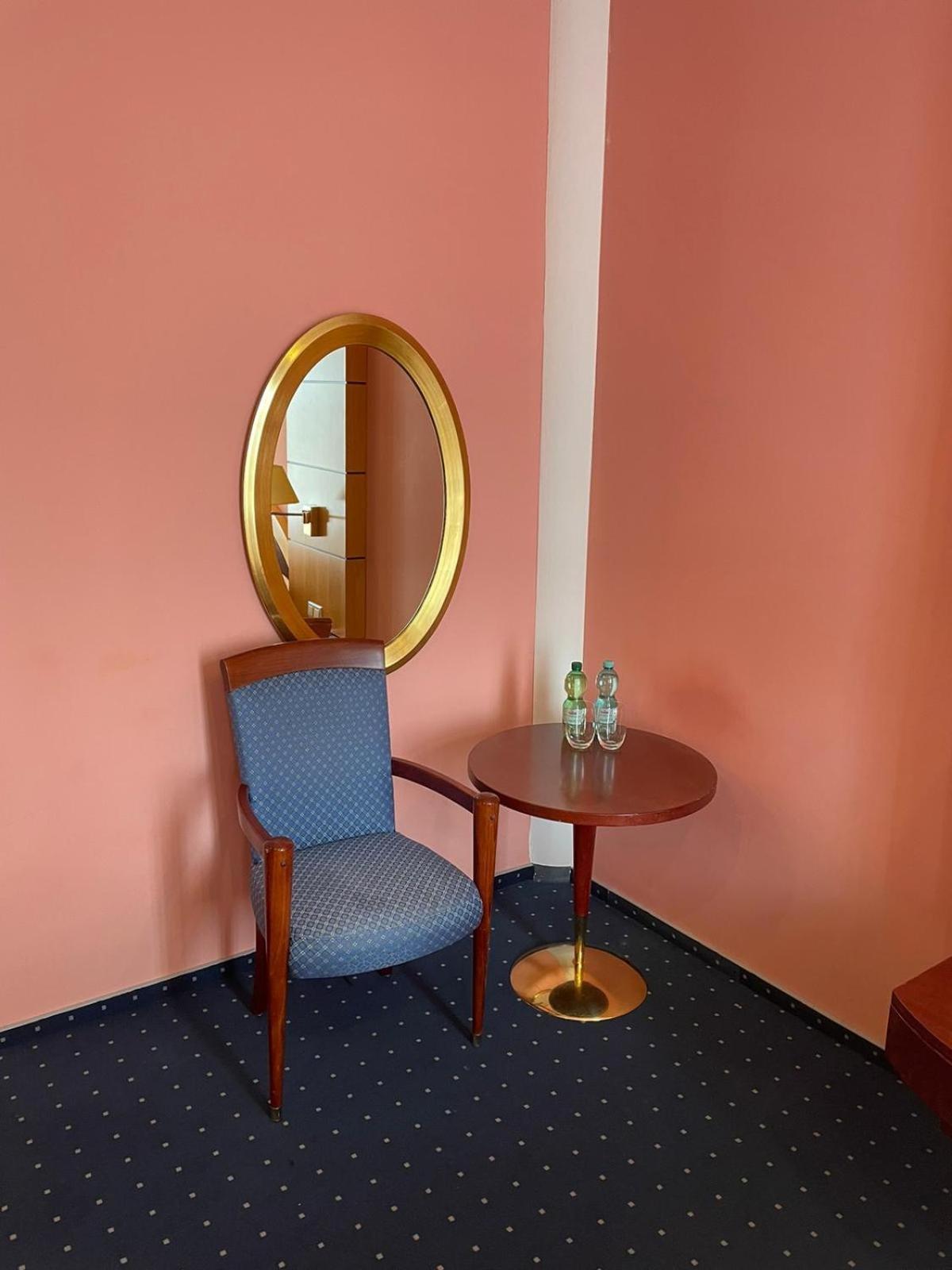Eventhaus Aparthotel Panzweiler Bagian luar foto