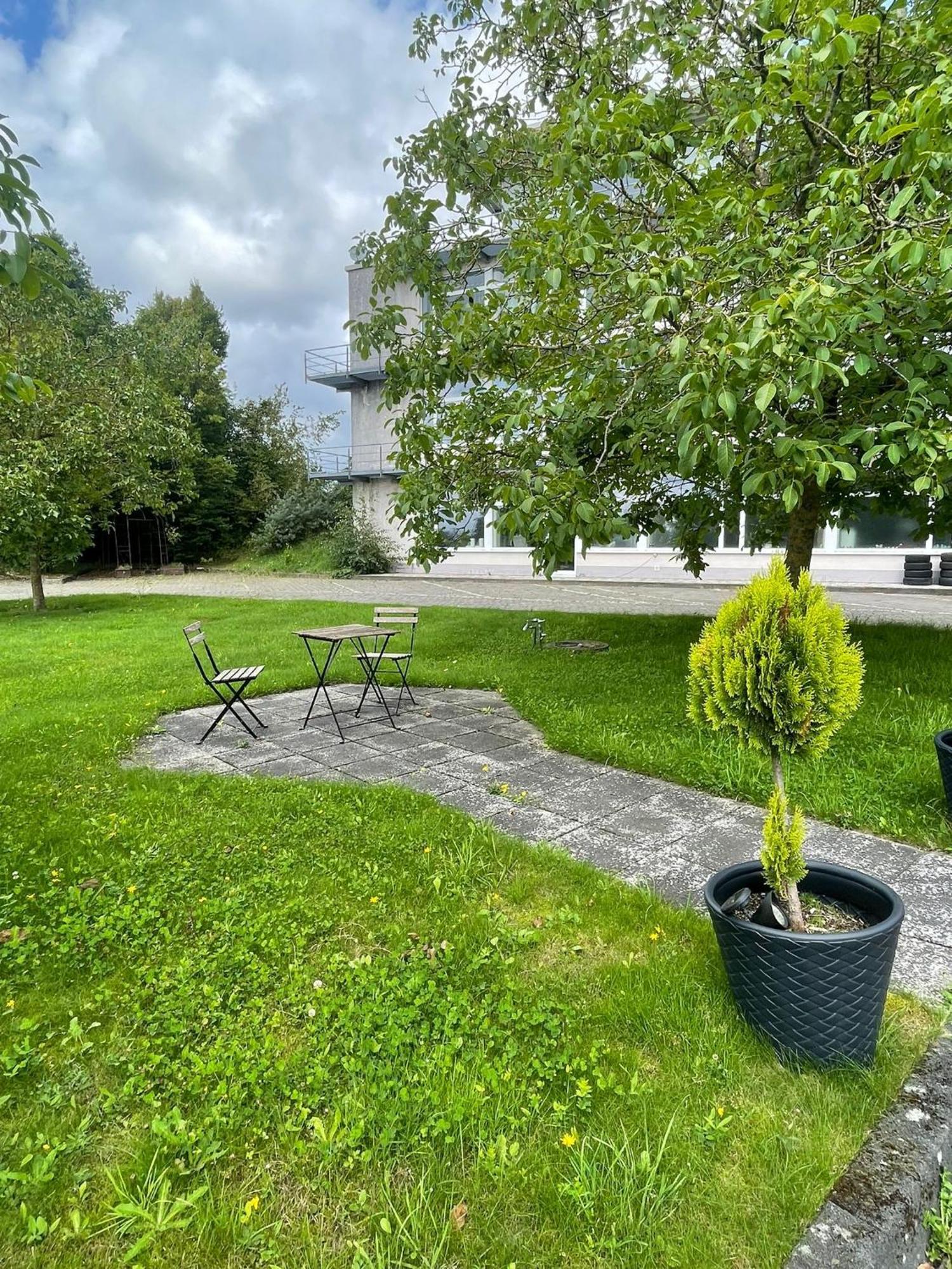 Eventhaus Aparthotel Panzweiler Bagian luar foto