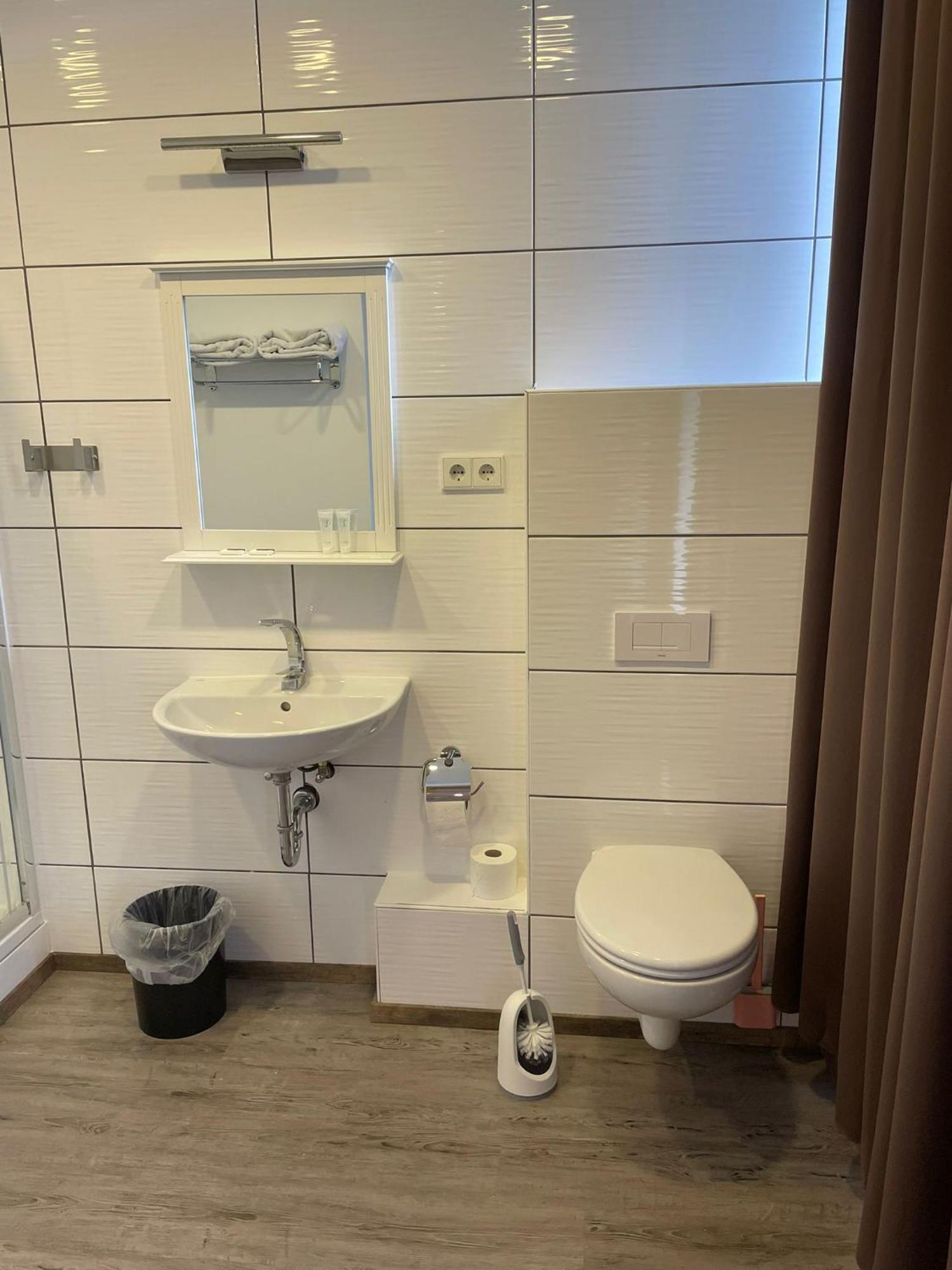 Eventhaus Aparthotel Panzweiler Bagian luar foto