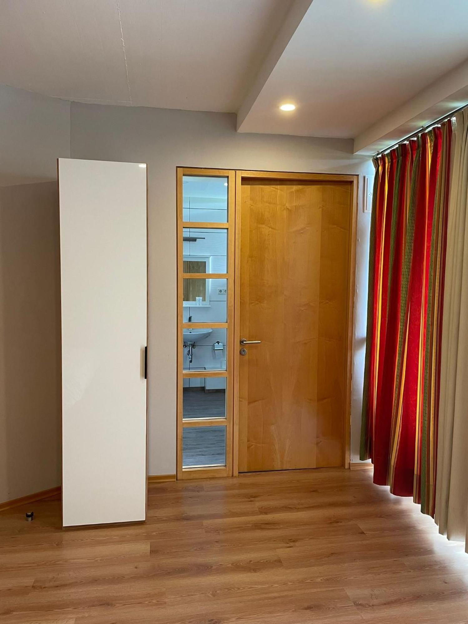 Eventhaus Aparthotel Panzweiler Bagian luar foto