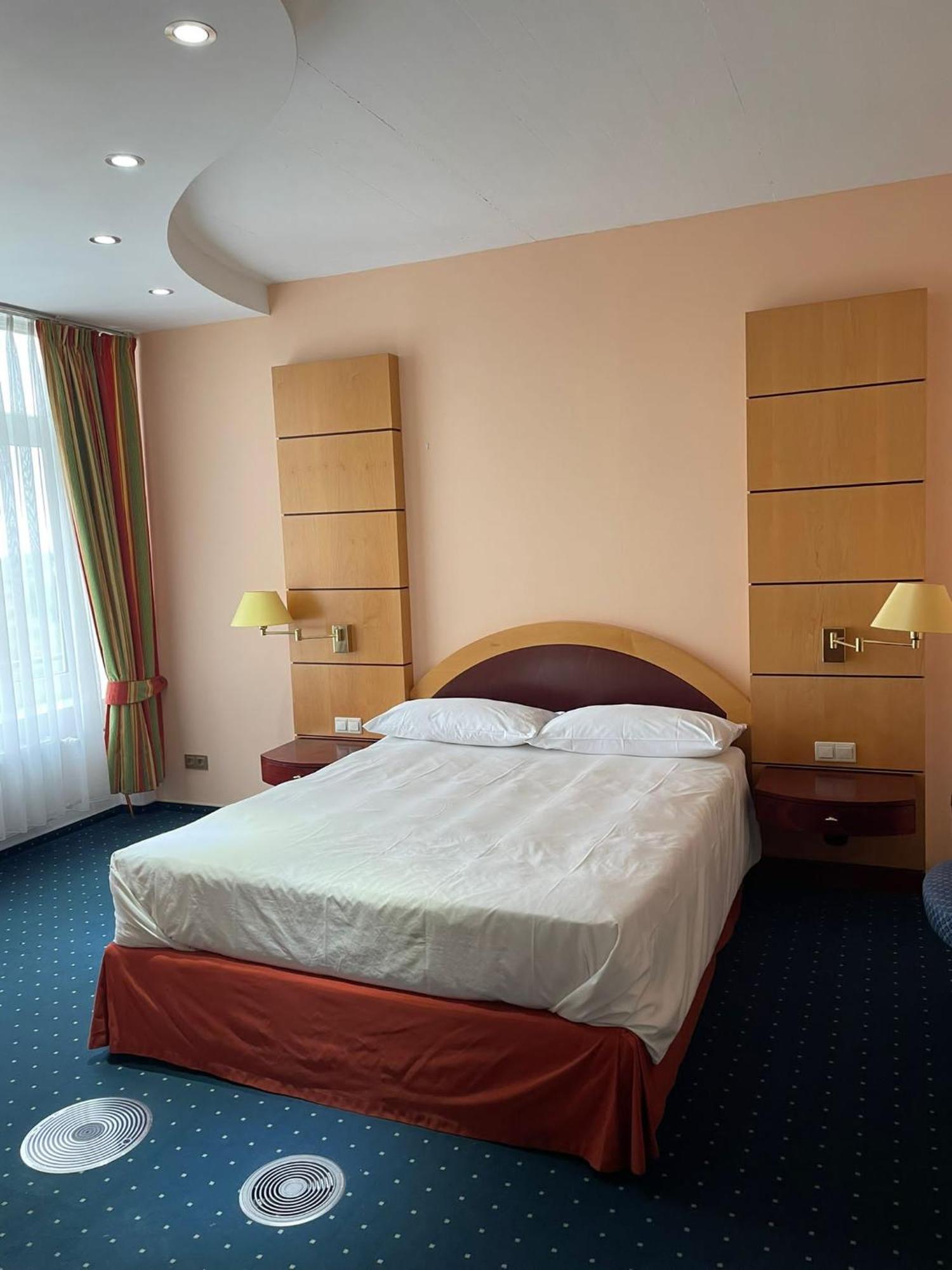 Eventhaus Aparthotel Panzweiler Bagian luar foto