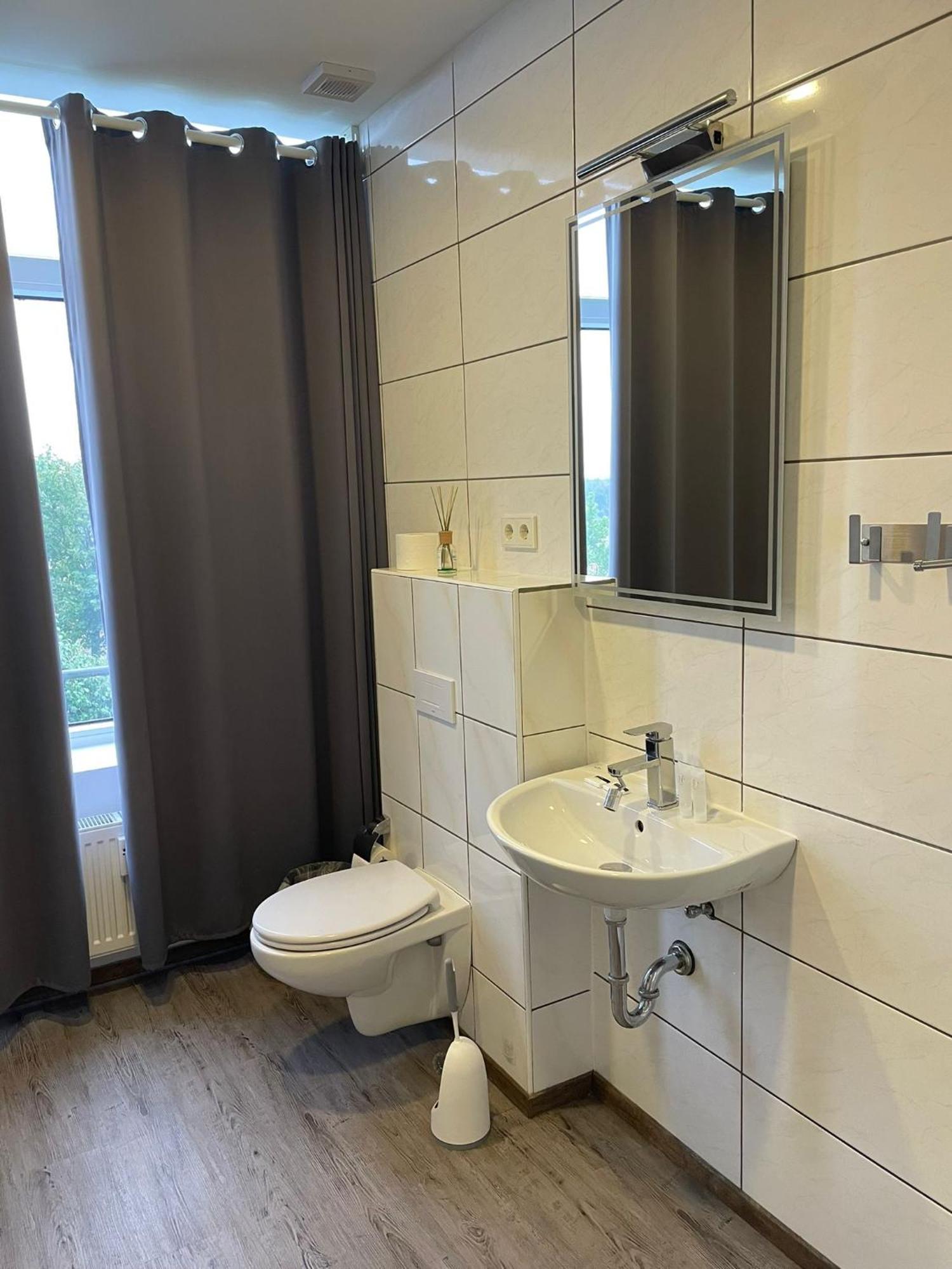 Eventhaus Aparthotel Panzweiler Bagian luar foto