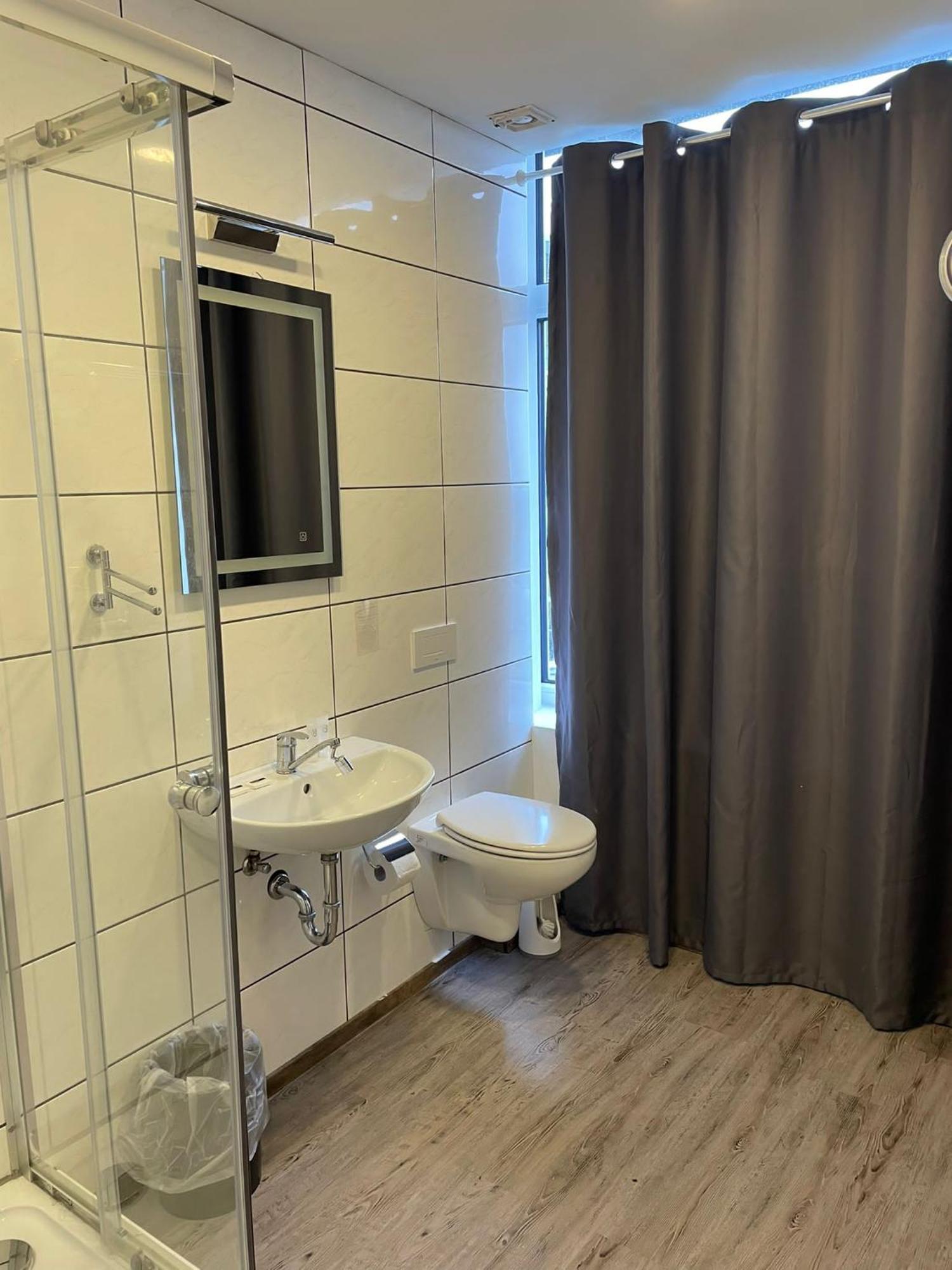 Eventhaus Aparthotel Panzweiler Bagian luar foto