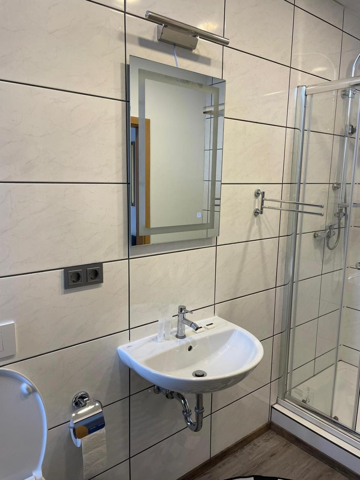 Eventhaus Aparthotel Panzweiler Bagian luar foto
