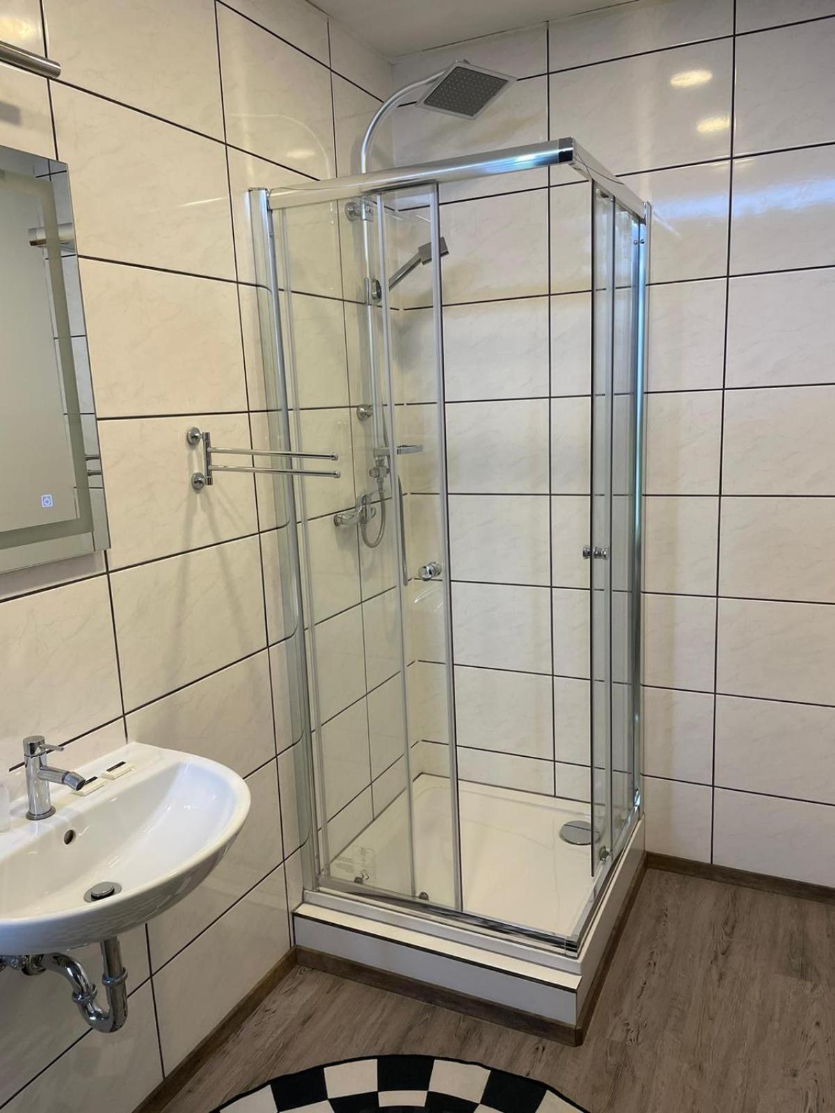 Eventhaus Aparthotel Panzweiler Bagian luar foto